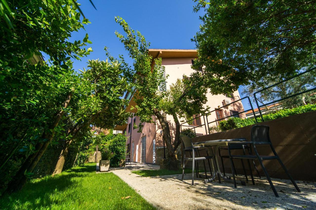 Apartments Sara 7, 8, 9 Portoroz Exterior foto