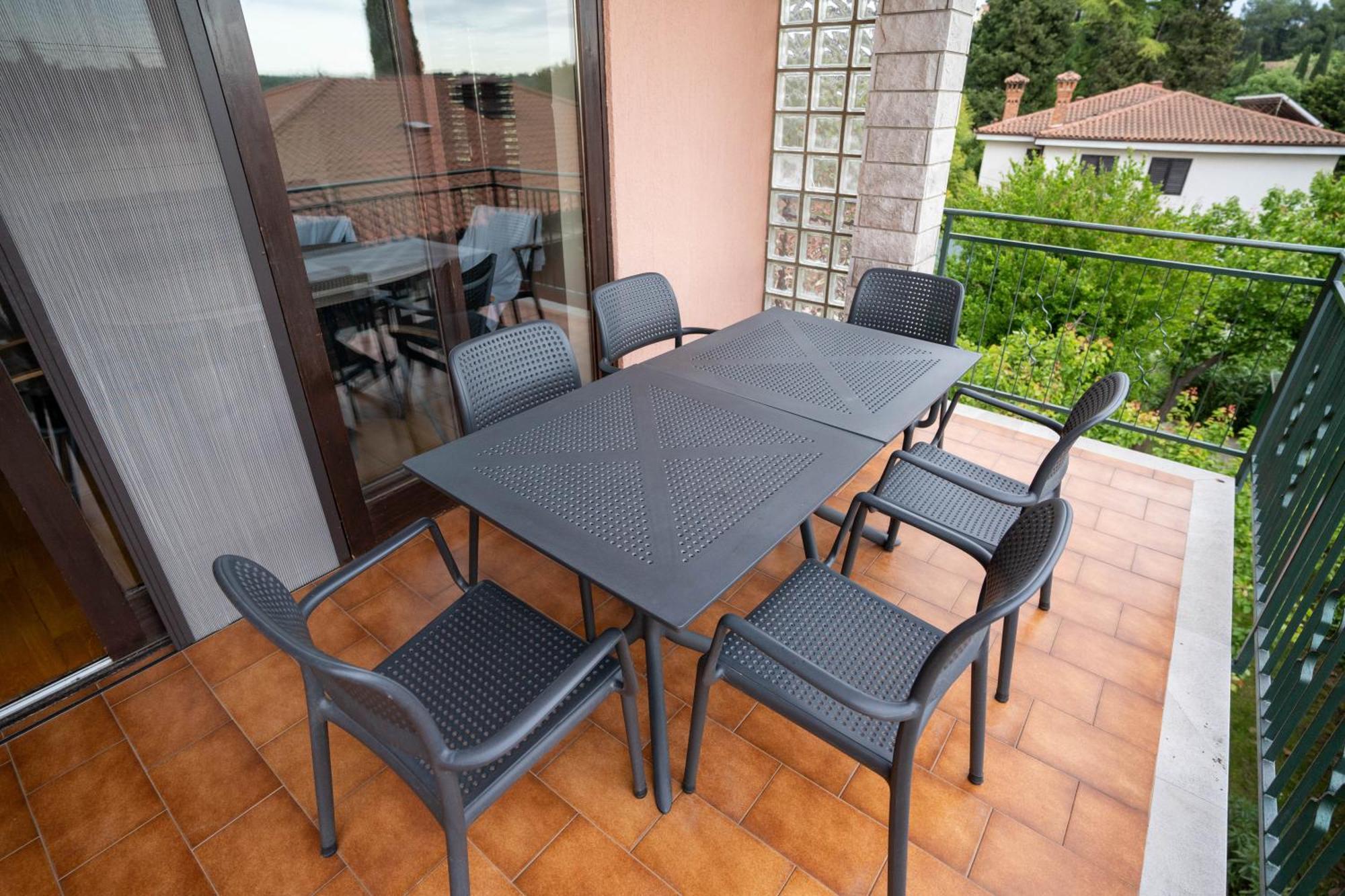 Apartments Sara 7, 8, 9 Portoroz Exterior foto